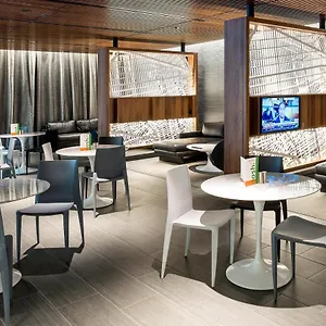 *** Hotel Courtyard By Marriott Long Island City/new York Manhattan View USA